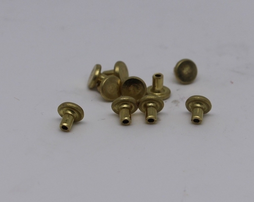 Padrão de bronze fazendo à máquina do parafuso ISO9001 do rebite das peças da precisão do CNC do torno