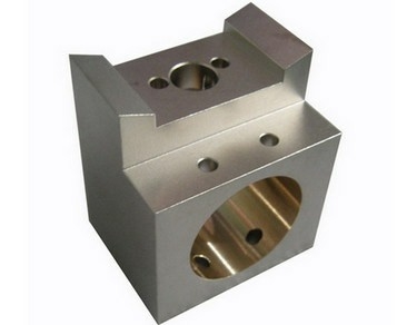 Fazer à máquina personalizado peças da precisão da máquina de trituração do CNC do router da linha central de OEM/ODM 5